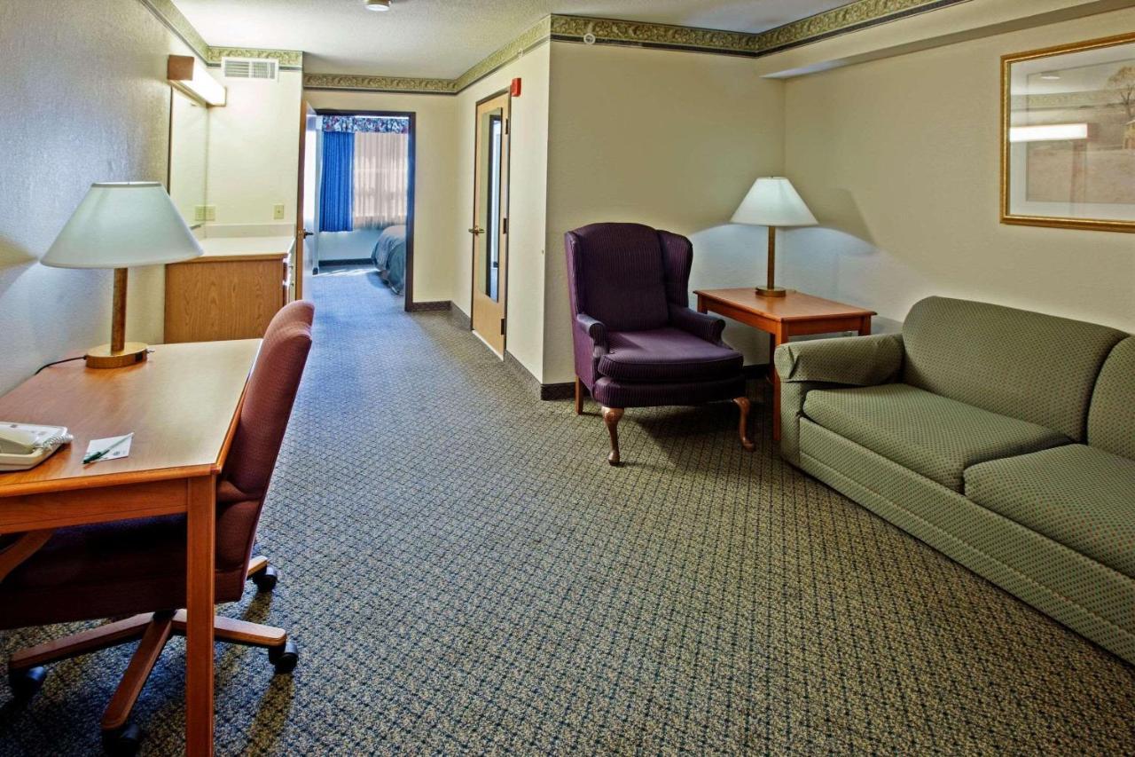 Country Inn & Suites By Radisson, Lansing, Mi Exterior foto
